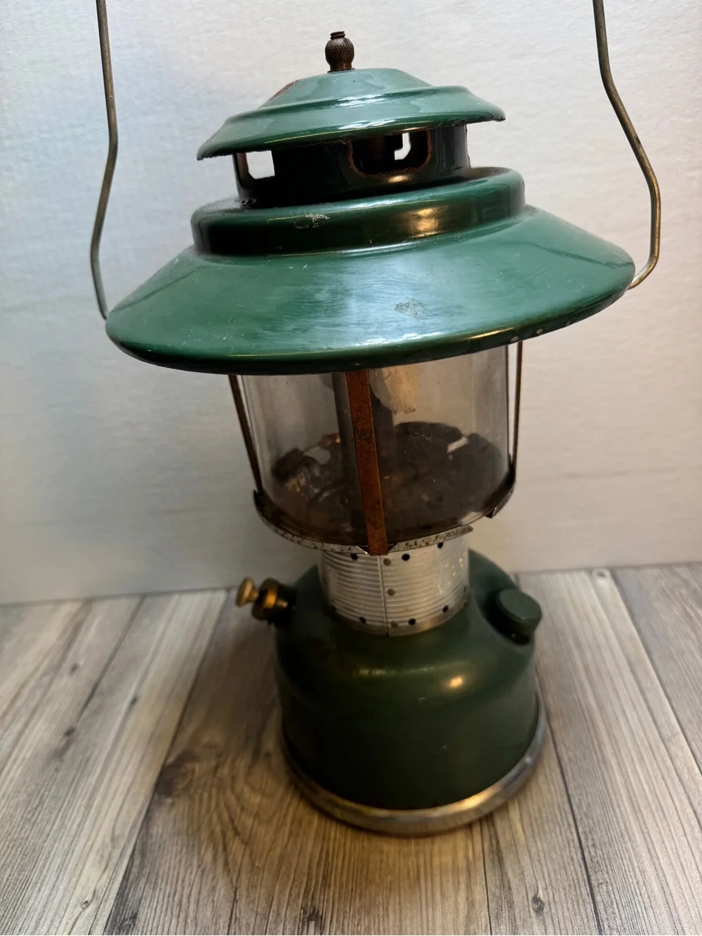 Vintage Coleman 228F Camping Big Hat Double Mantle Green Lantern Gas Lamp